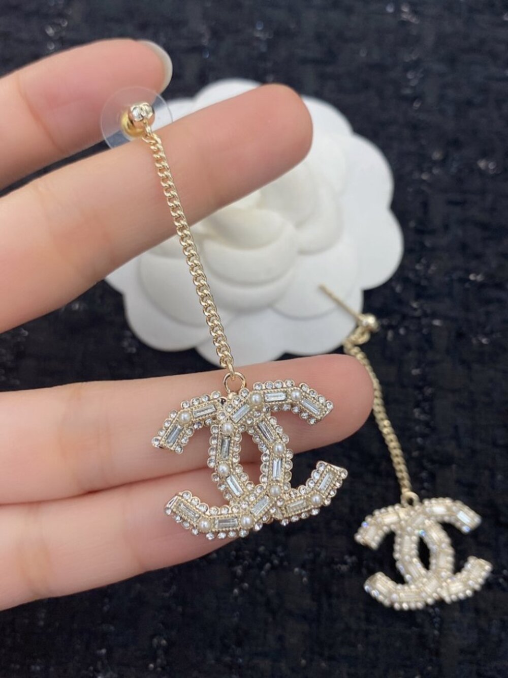 Chanel earrings - Picture 2 of 9